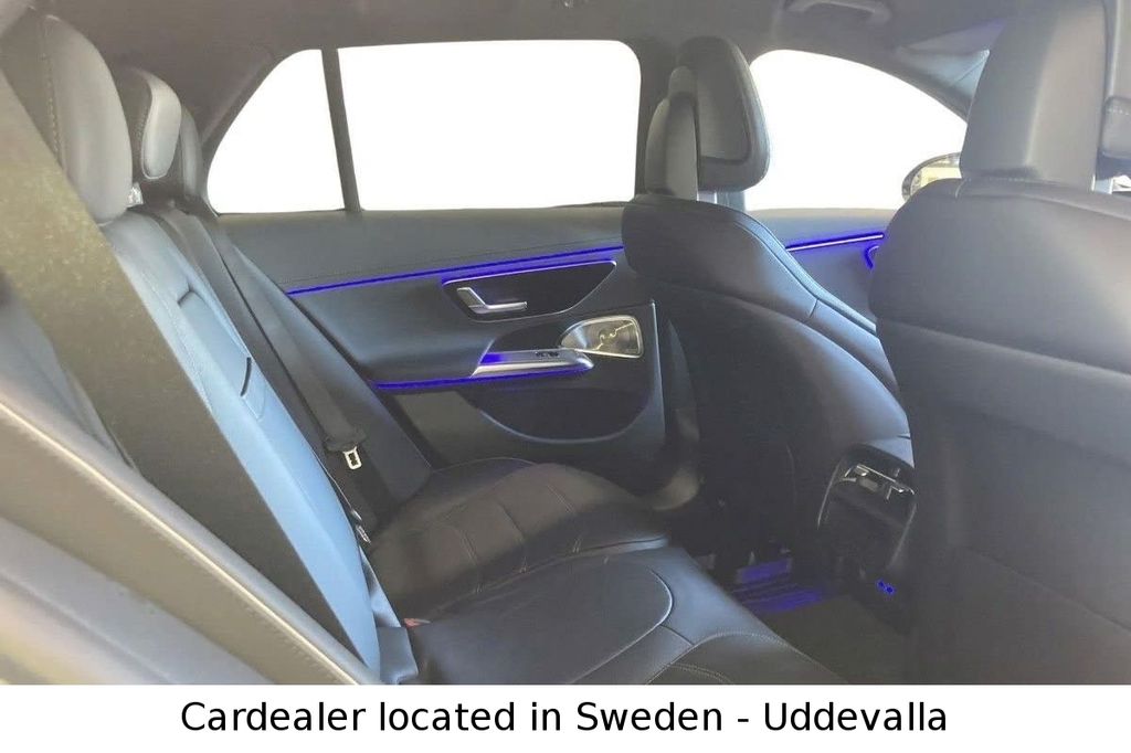 Mercedes-Benz E 300 2025