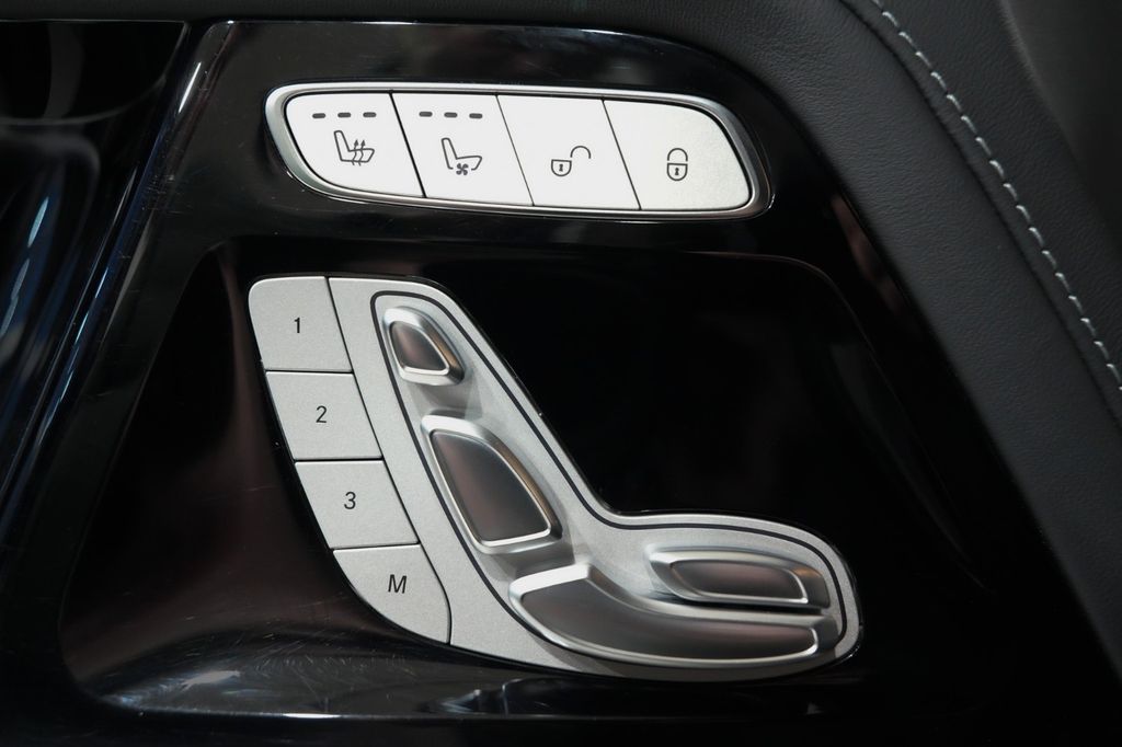 Mercedes-Benz G 400 2023