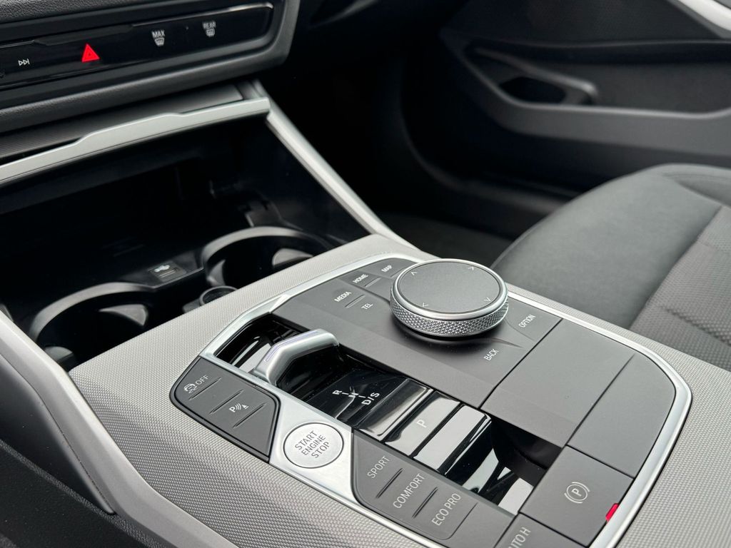 BMW 320 2024