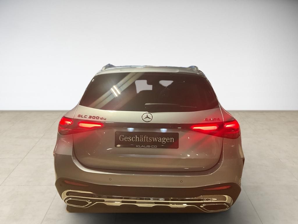 Mercedes-Benz GLC 300 2026