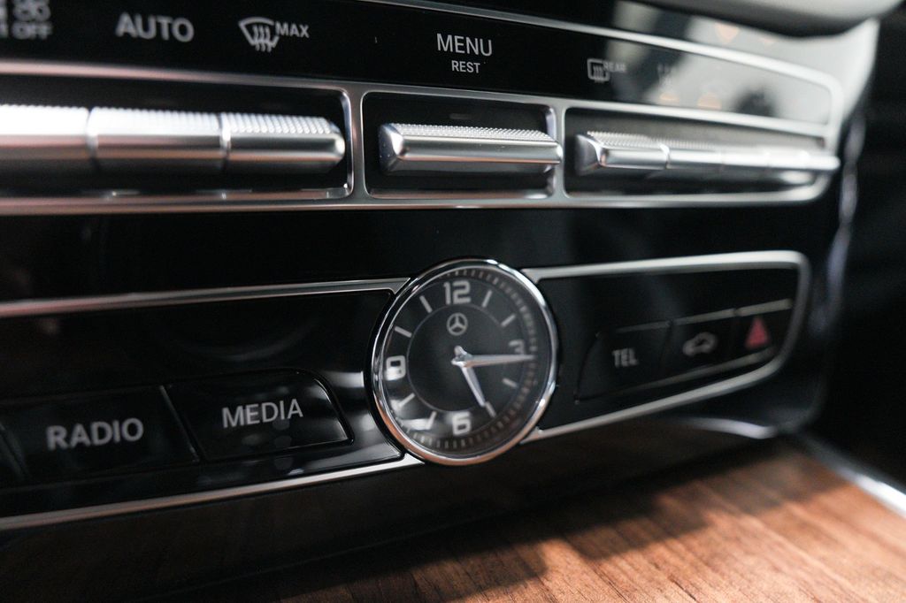 Mercedes-Benz G 400 2023