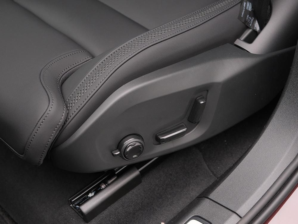 Volvo XC60 2025
