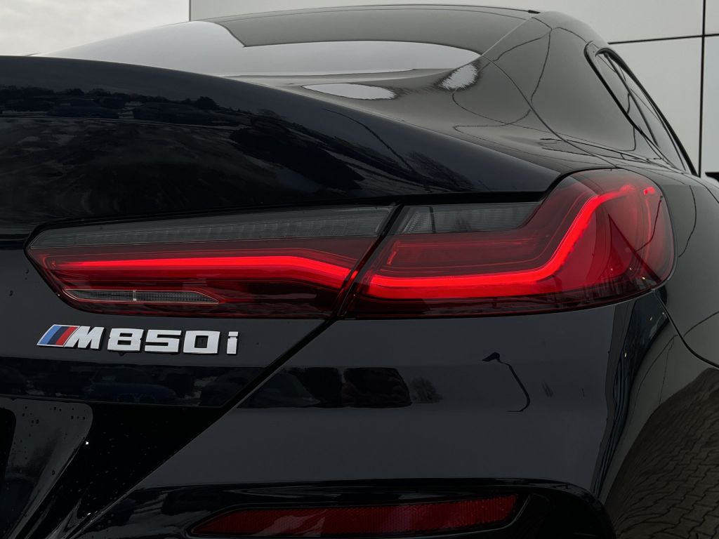 BMW M850 2024