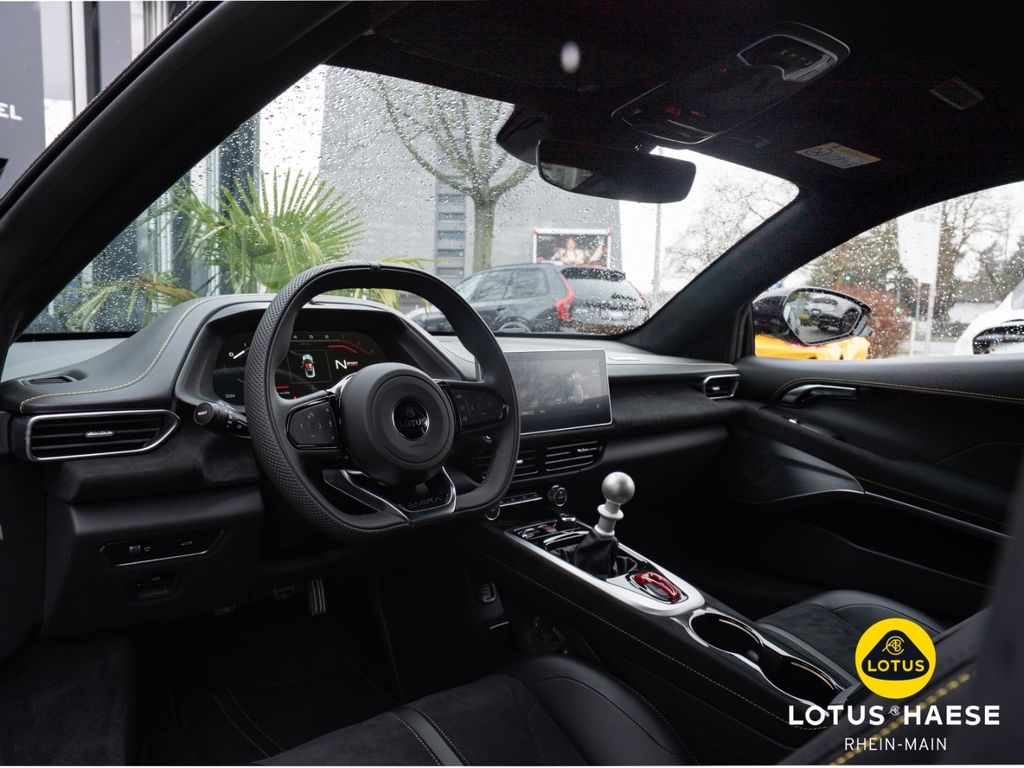 Lotus Emira