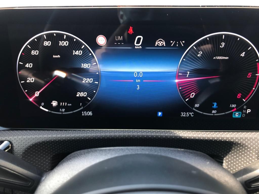 Mercedes-Benz A 220 2024