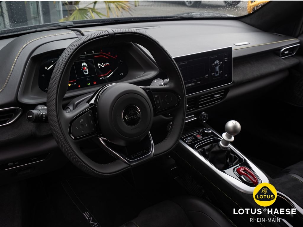 Lotus Emira