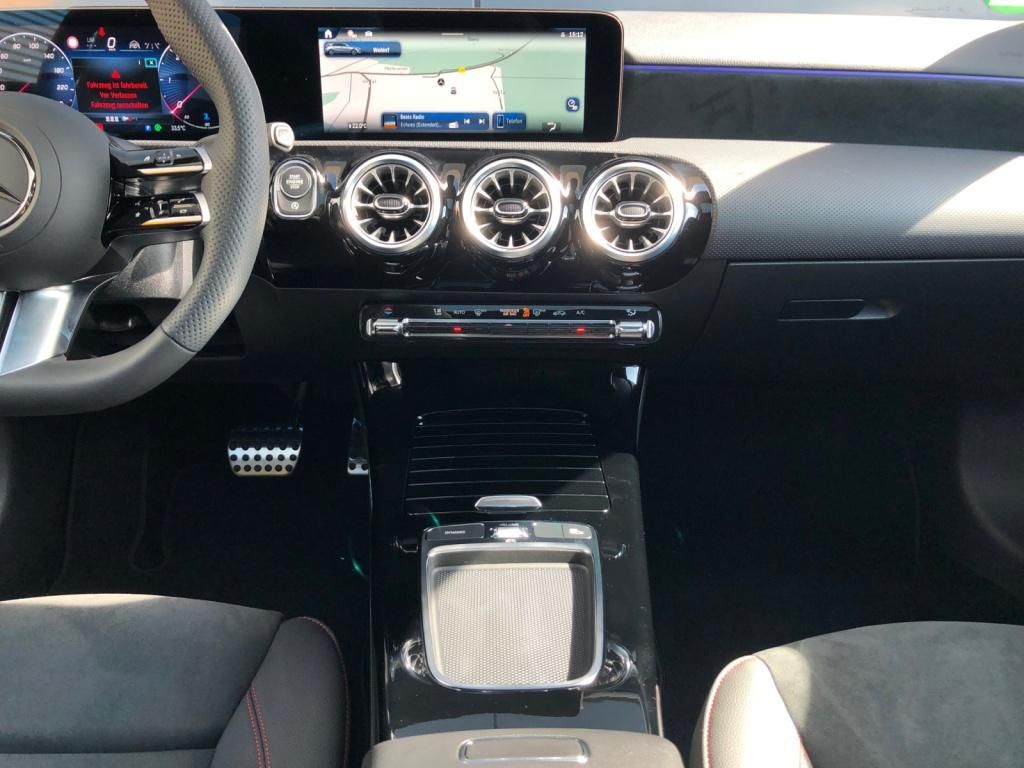 Mercedes-Benz A 220 2024