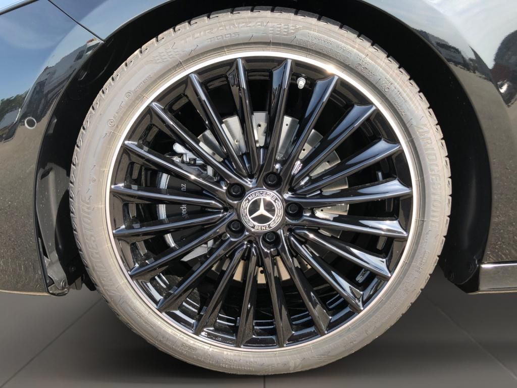 Mercedes-Benz A 220 2024