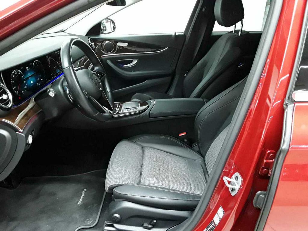 Mercedes-Benz E 300 2022