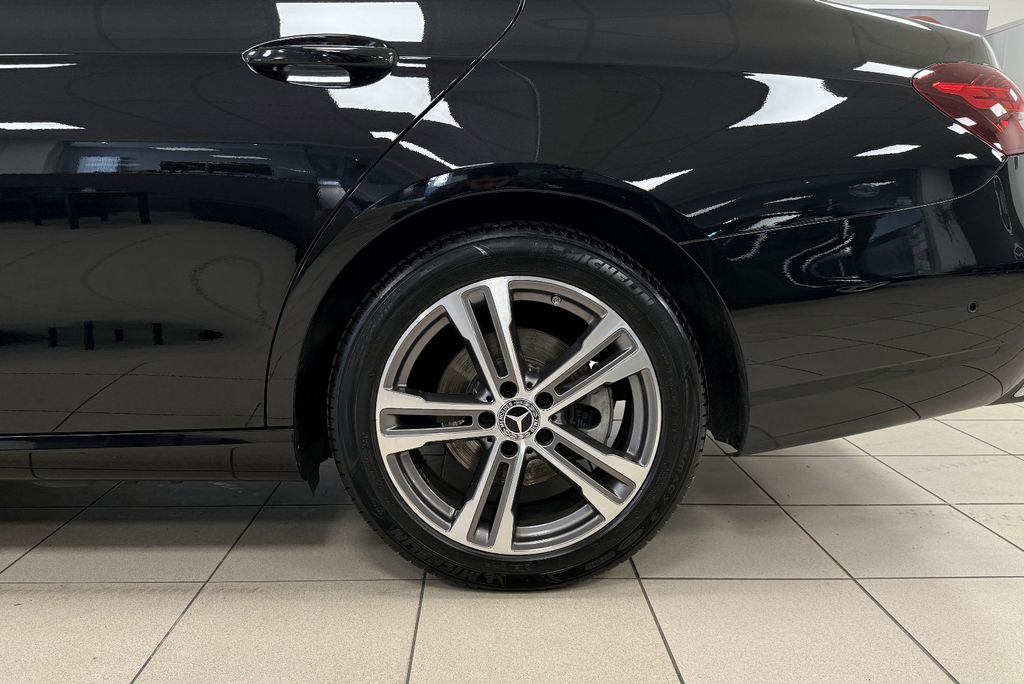 Mercedes-Benz E 220 2022