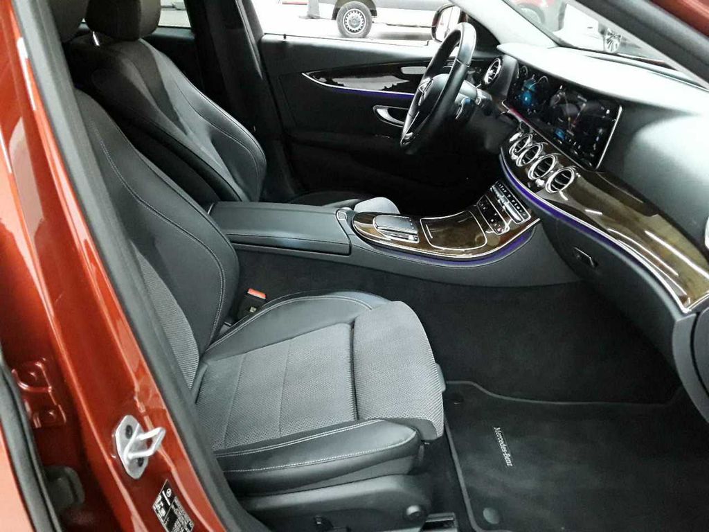 Mercedes-Benz E 300 2022