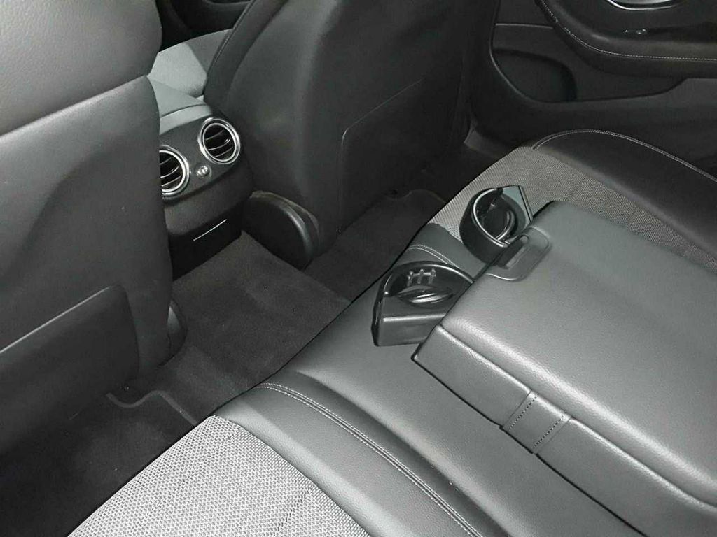 Mercedes-Benz E 300 2022