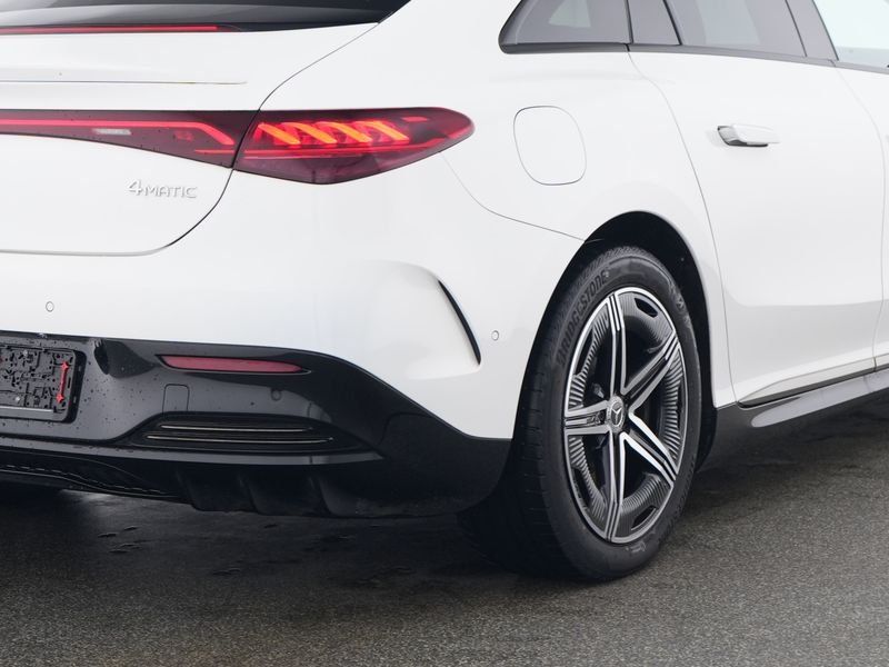 Mercedes-Benz EQE 2024