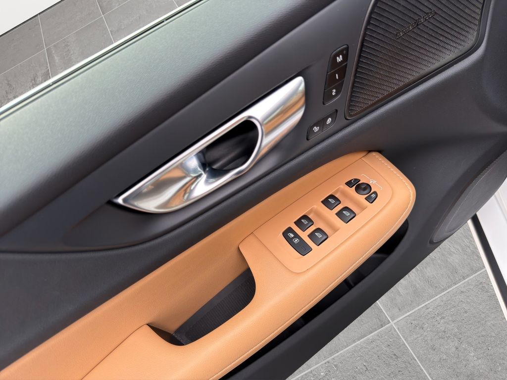 Volvo V60 2022