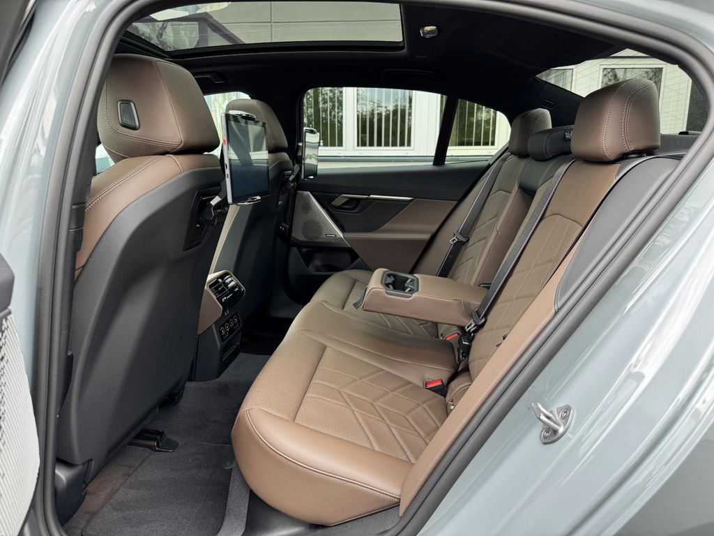 BMW 530 2025