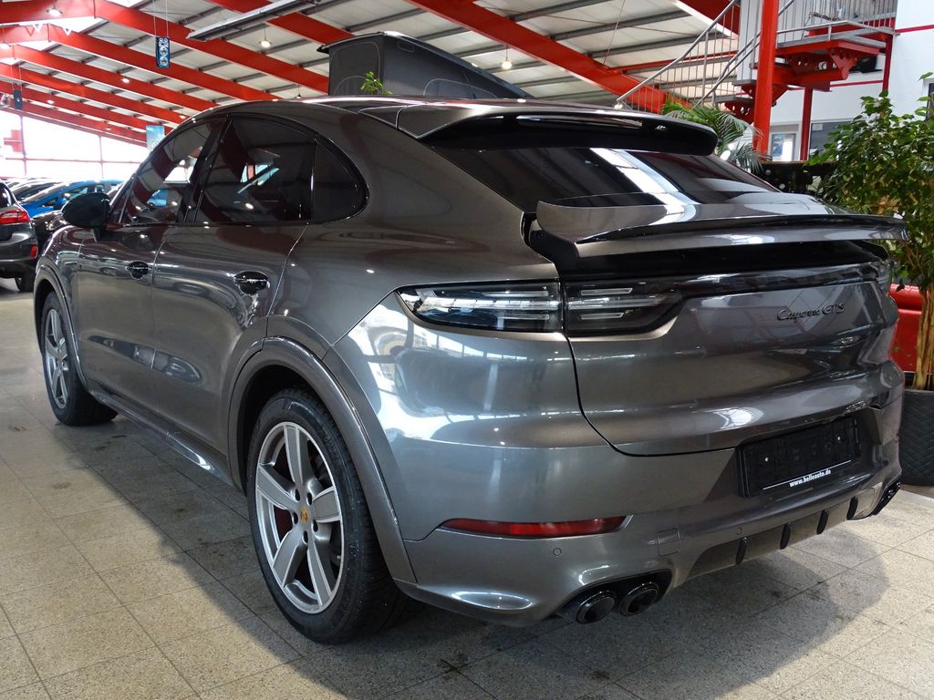 Porsche Cayenne 2021