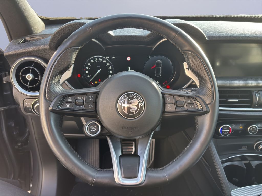 Alfa Romeo Stelvio 2023