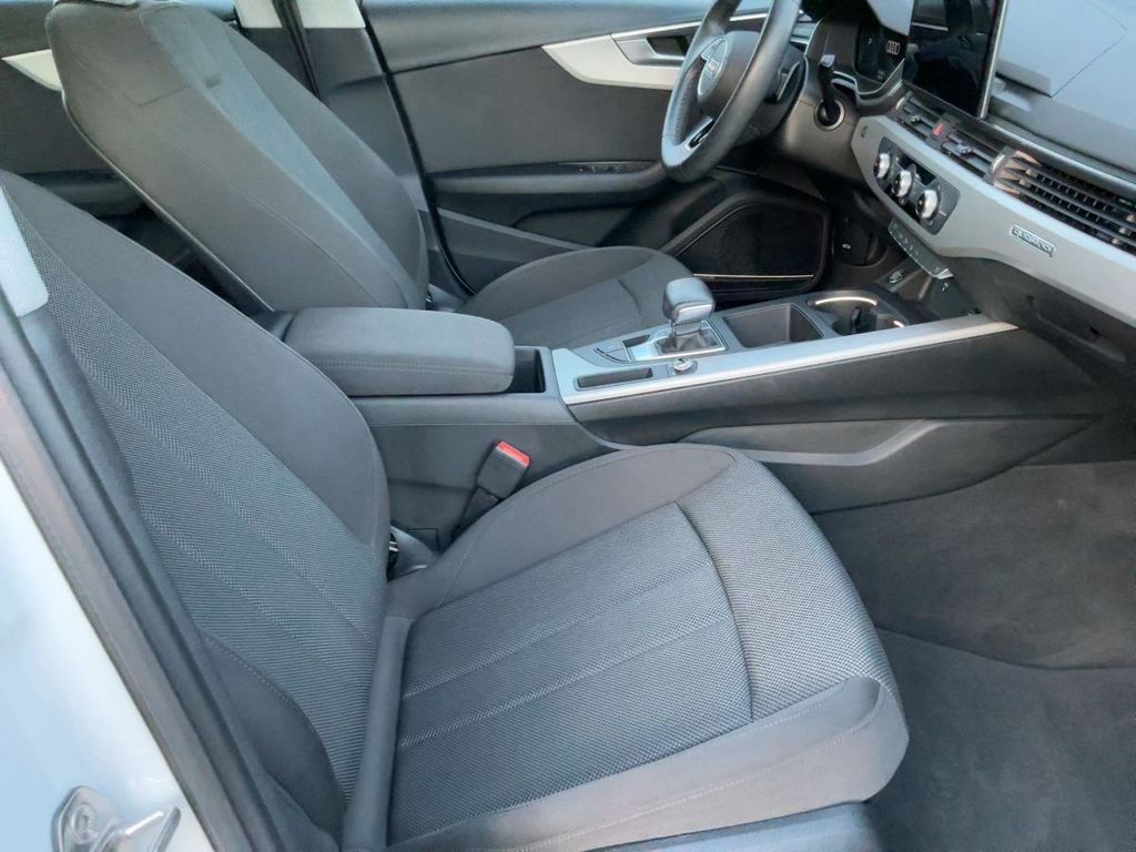 Audi A4 2022