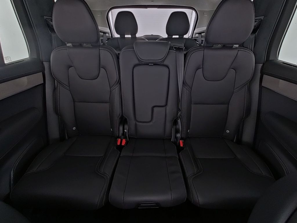 Volvo XC90 2025