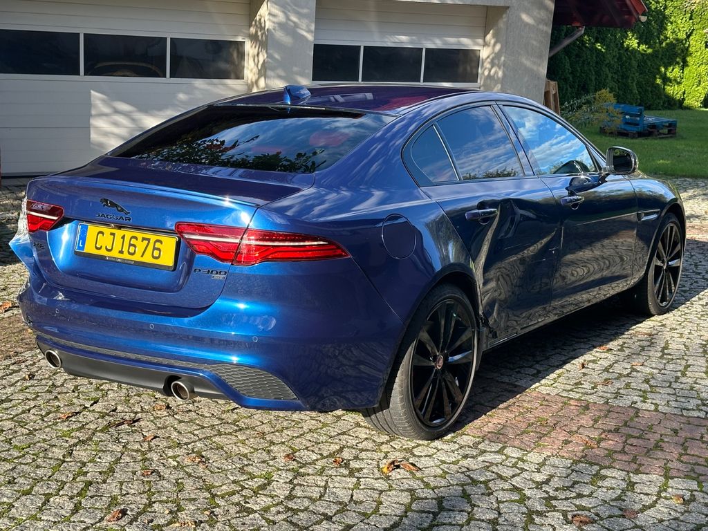 Jaguar XE 2022