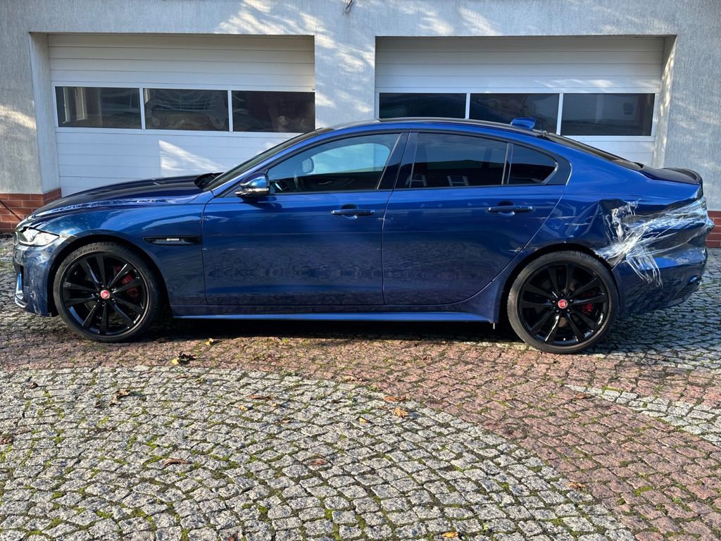 Jaguar XE 2022