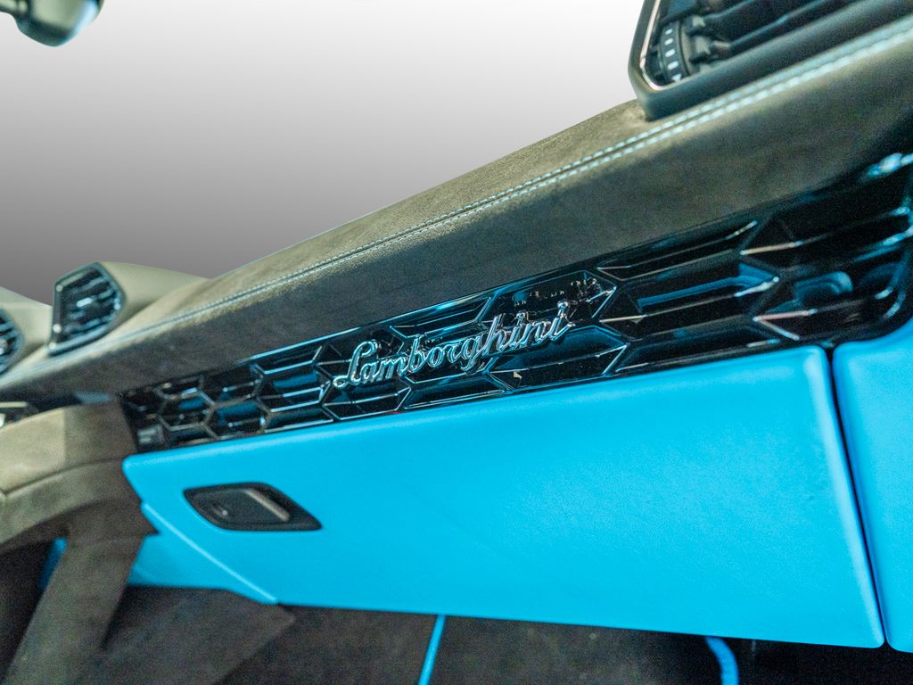 Lamborghini Huracán 2024