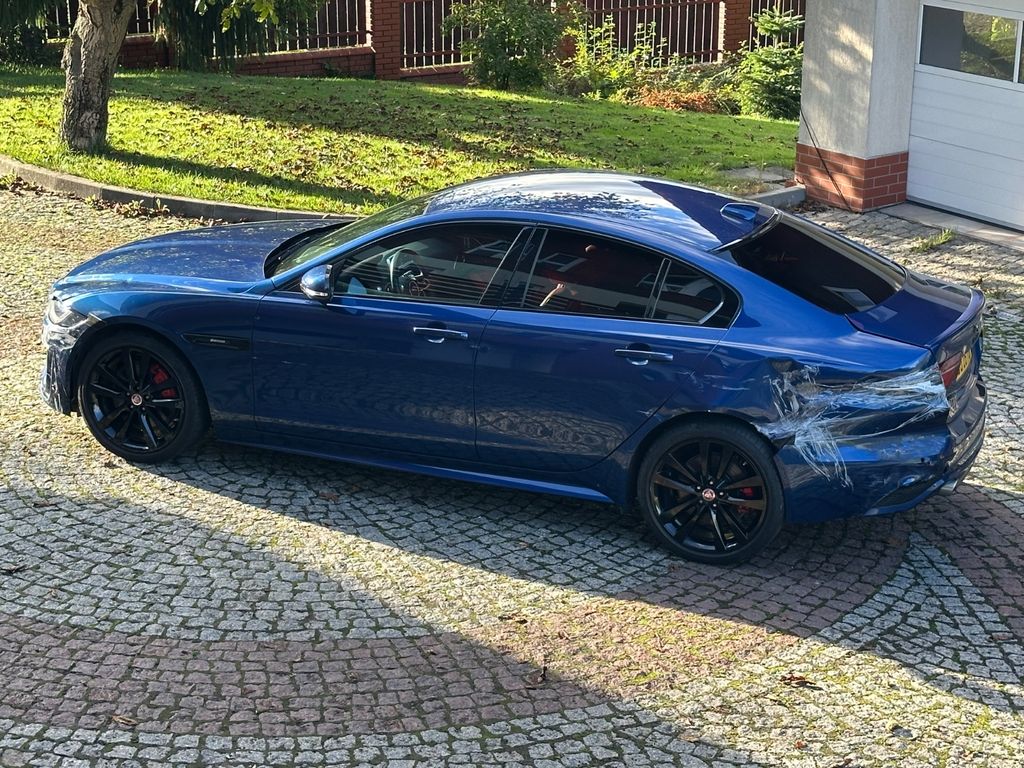 Jaguar XE 2022