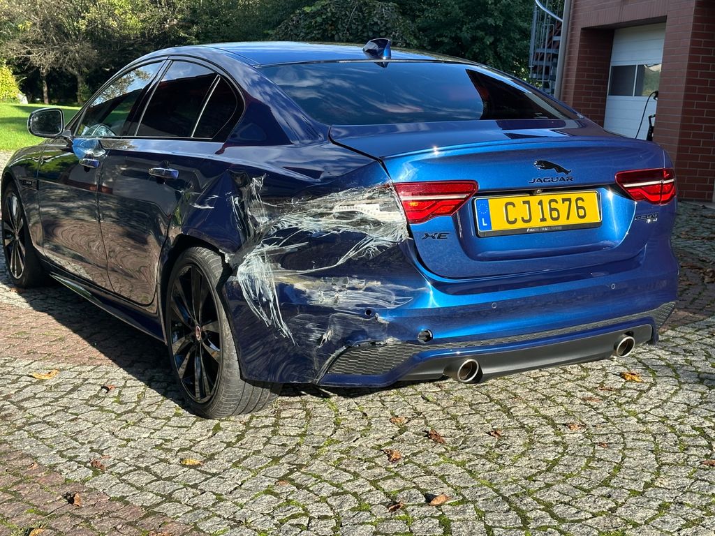 Jaguar XE 2022