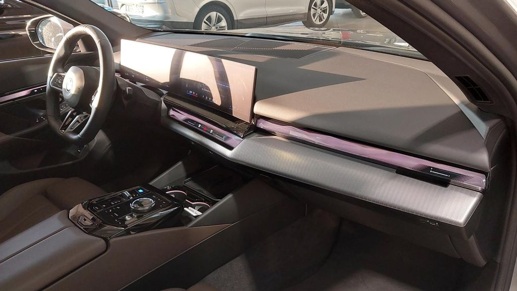 BMW i5 2024