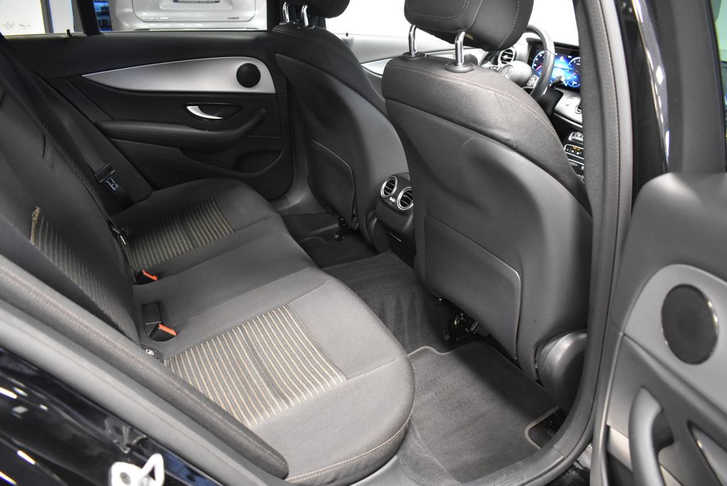 Mercedes-Benz E 300 2022