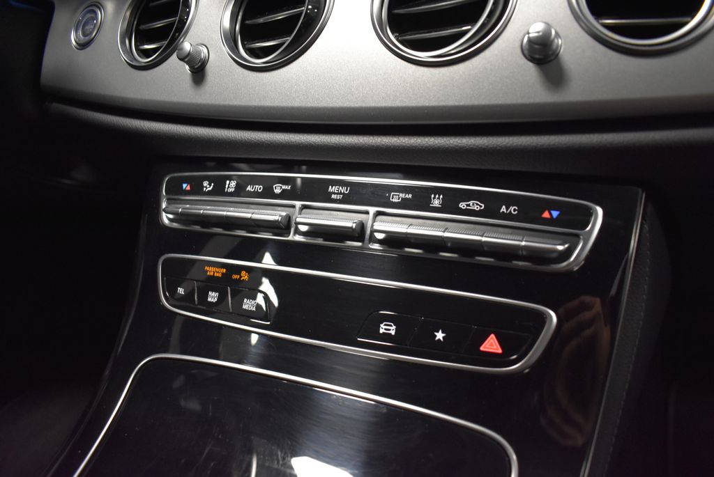 Mercedes-Benz E 300 2022