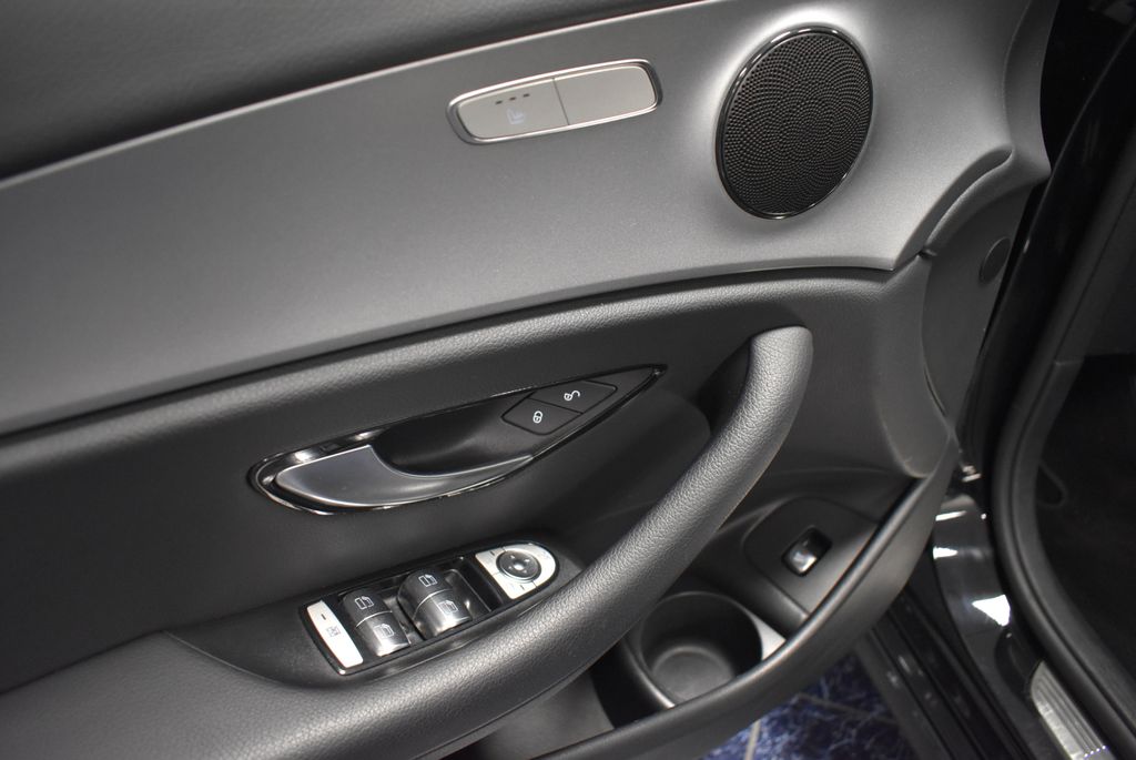 Mercedes-Benz E 300 2022