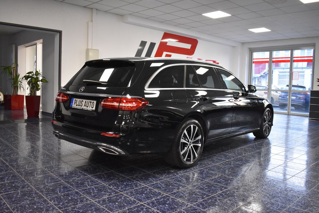 Mercedes-Benz E 300 2022