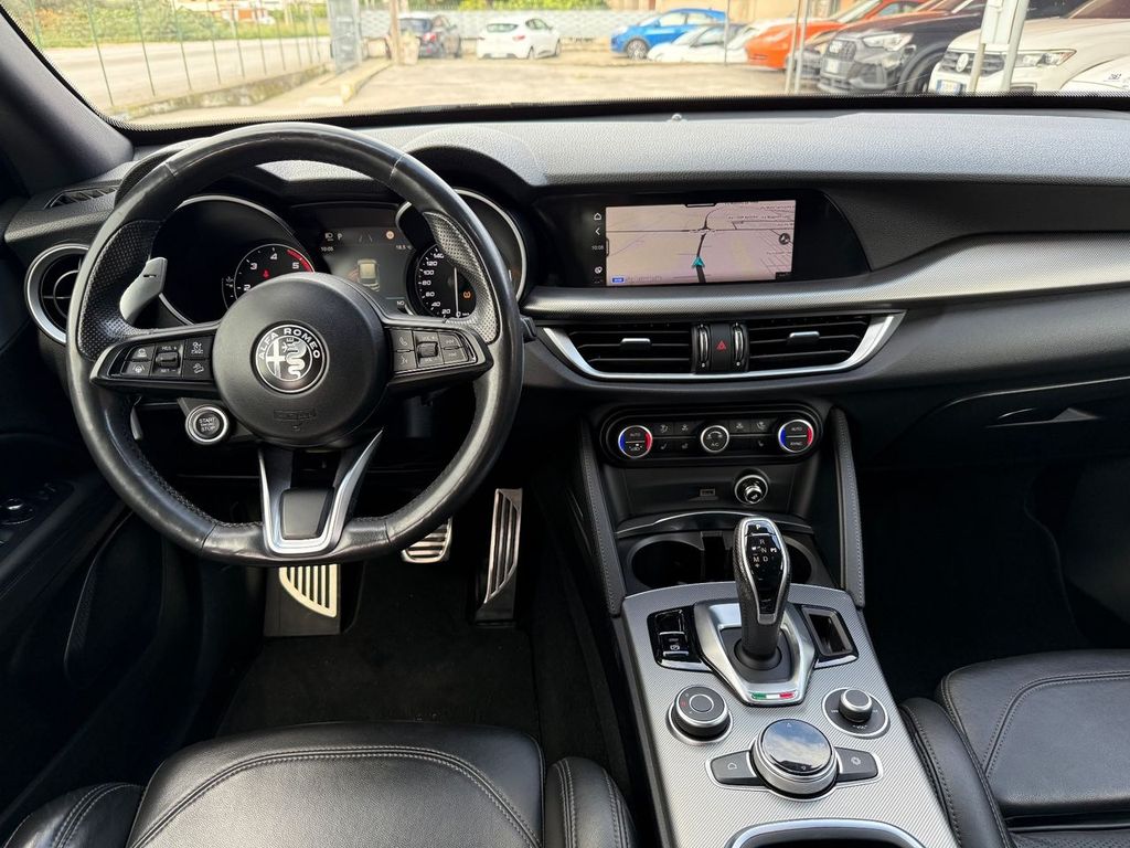 Alfa Romeo Stelvio 2021