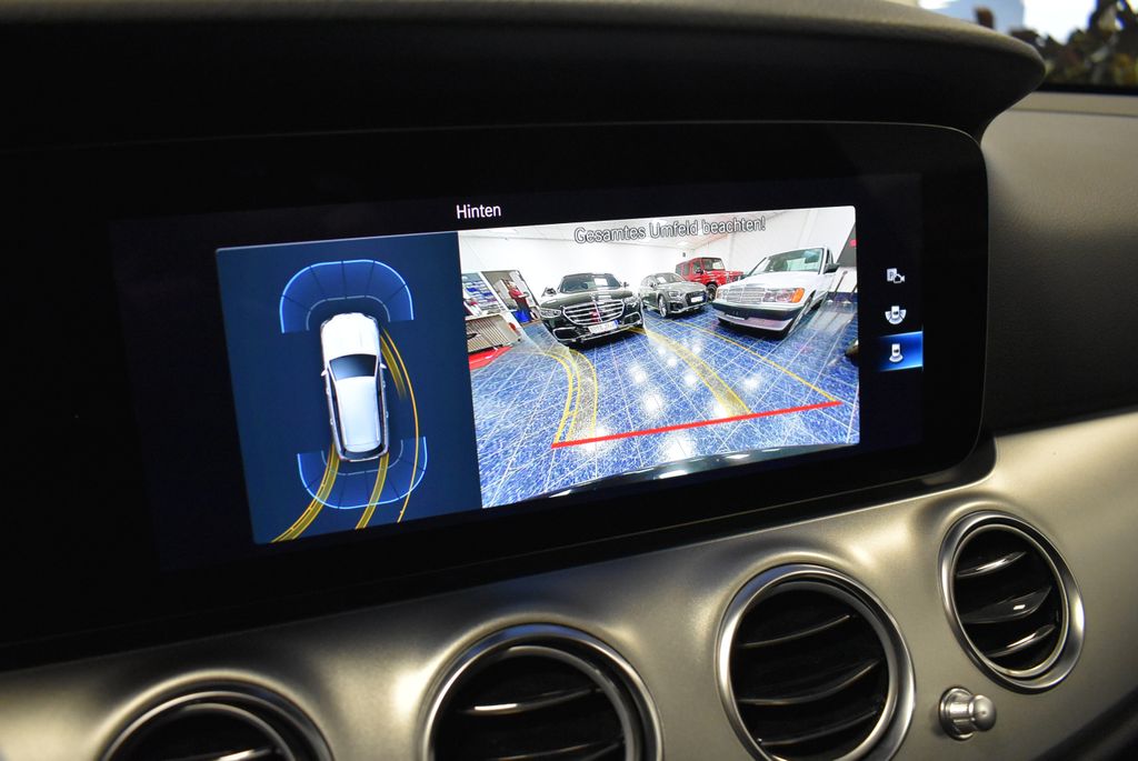 Mercedes-Benz E 300 2022