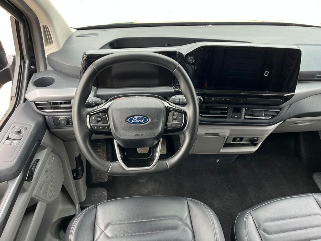 Ford Tourneo Custom 2024