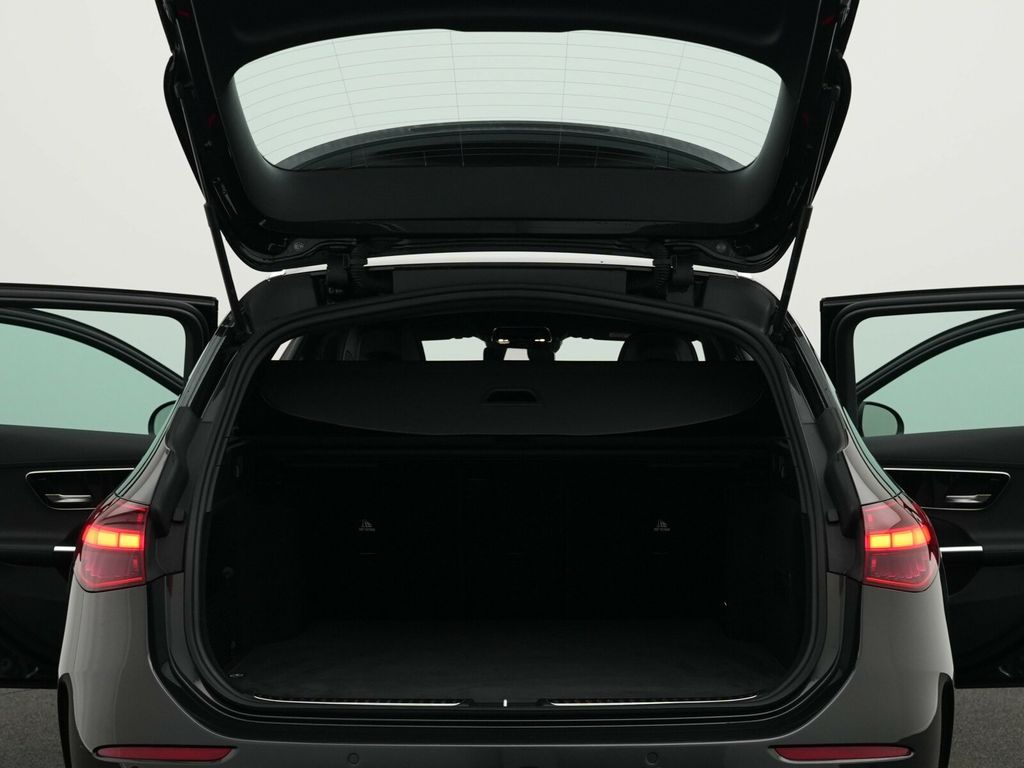 Mercedes-Benz C 300 2025