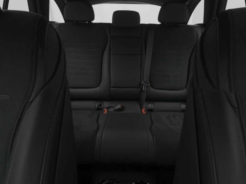 Mercedes-Benz C 300 2025