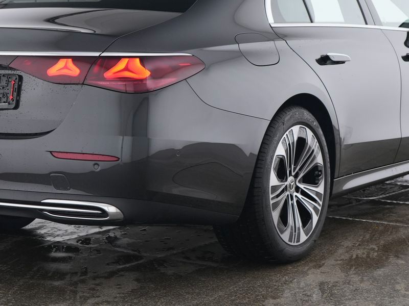 Mercedes-Benz E 200 2025