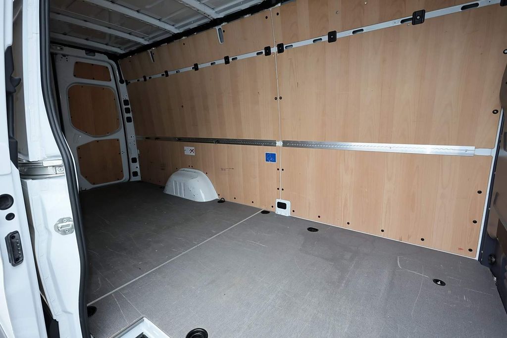 Mercedes-Benz Sprinter 2024