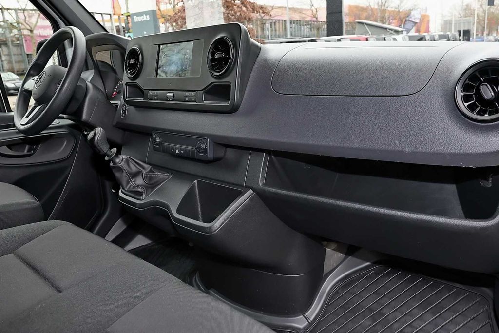 Mercedes-Benz Sprinter 2024