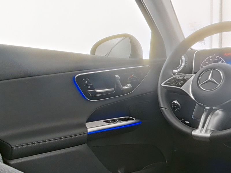 Mercedes-Benz GLC 300 2025