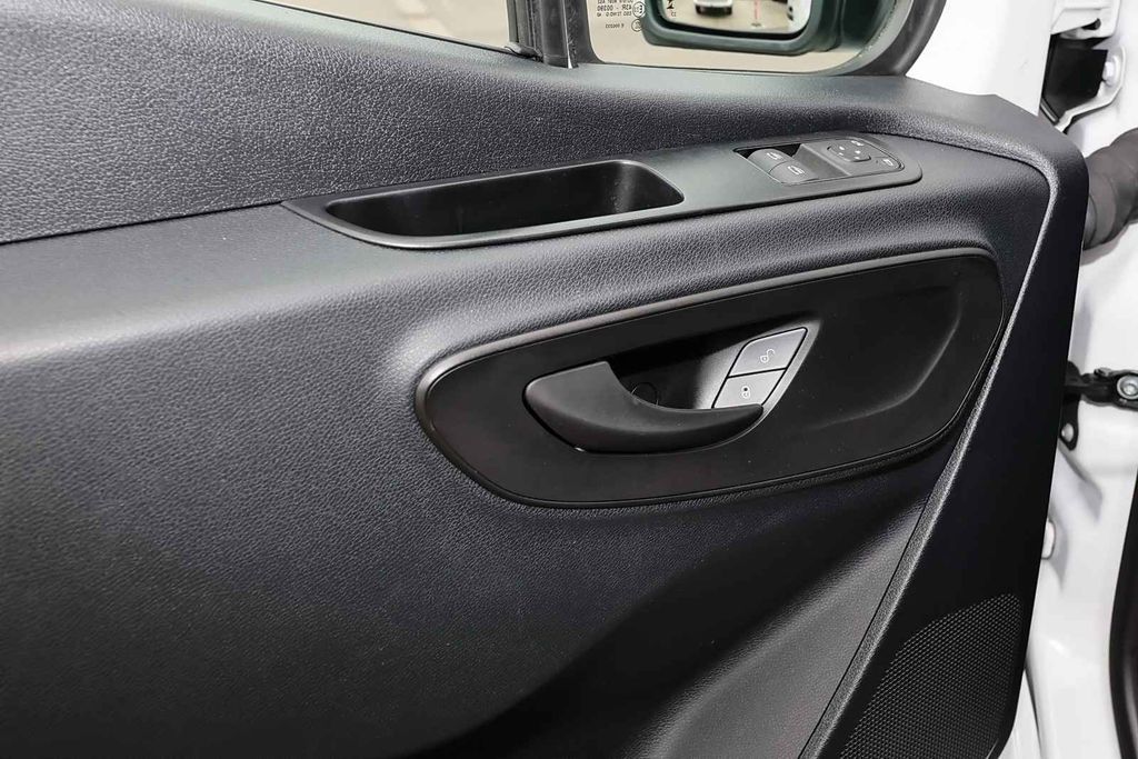 Mercedes-Benz Sprinter 2024