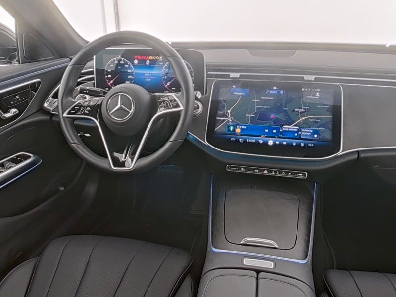 Mercedes-Benz E 200 2025