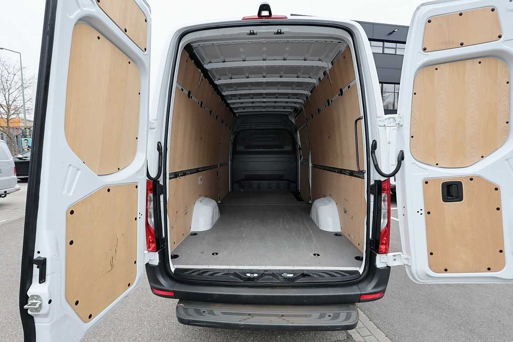Mercedes-Benz Sprinter 2024