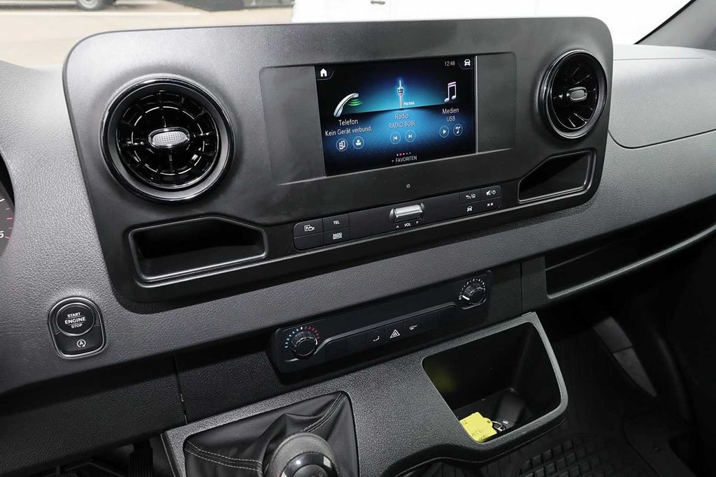 Mercedes-Benz Sprinter 2024