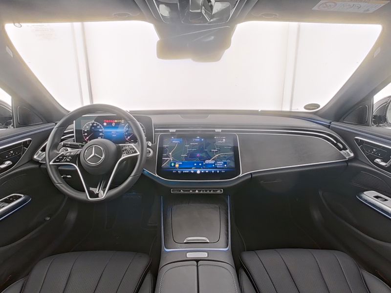 Mercedes-Benz E 200 2025