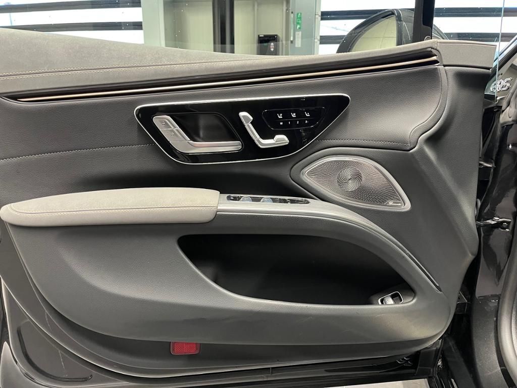 Mercedes-Benz EQS 2021