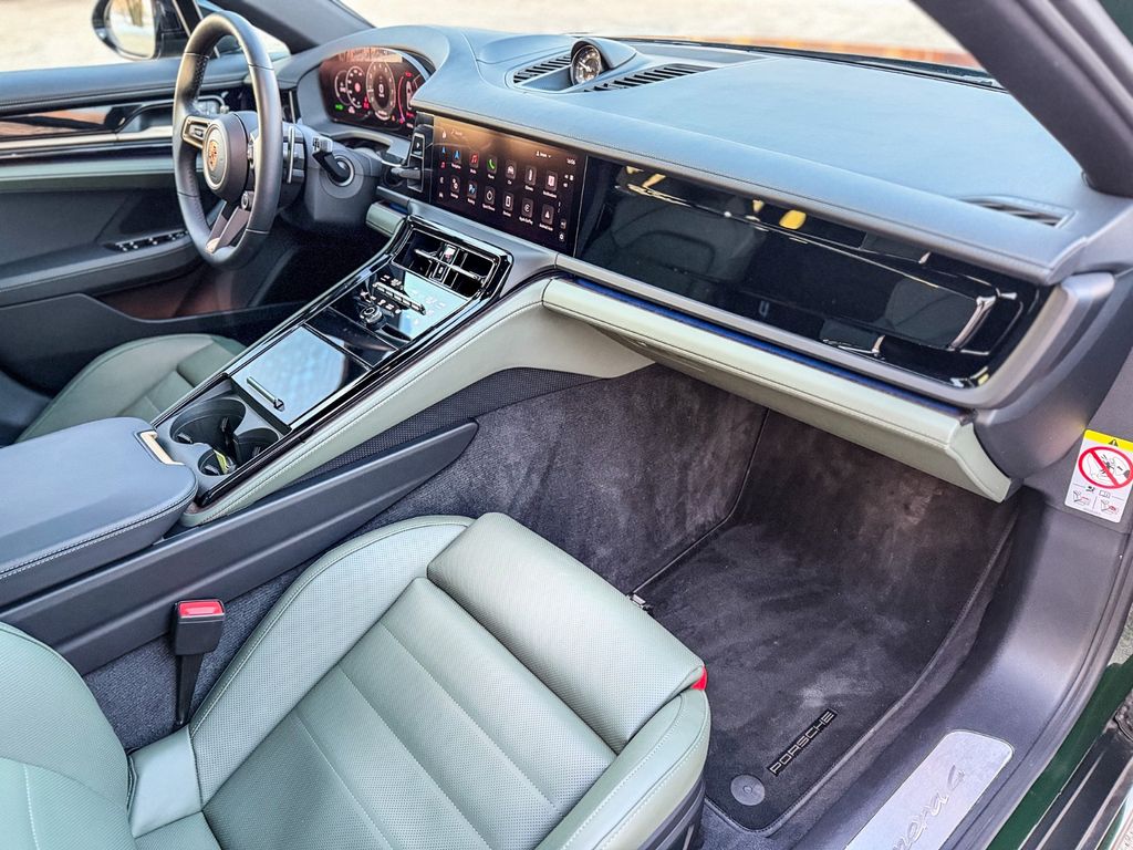 Porsche Panamera 2025