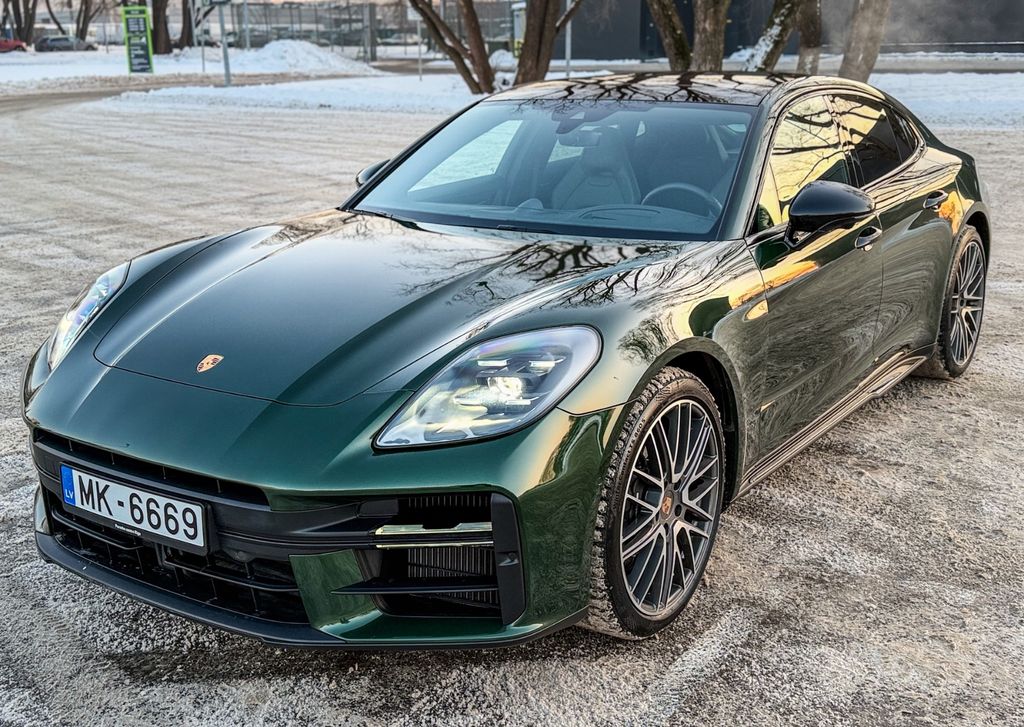 Porsche Panamera 2025